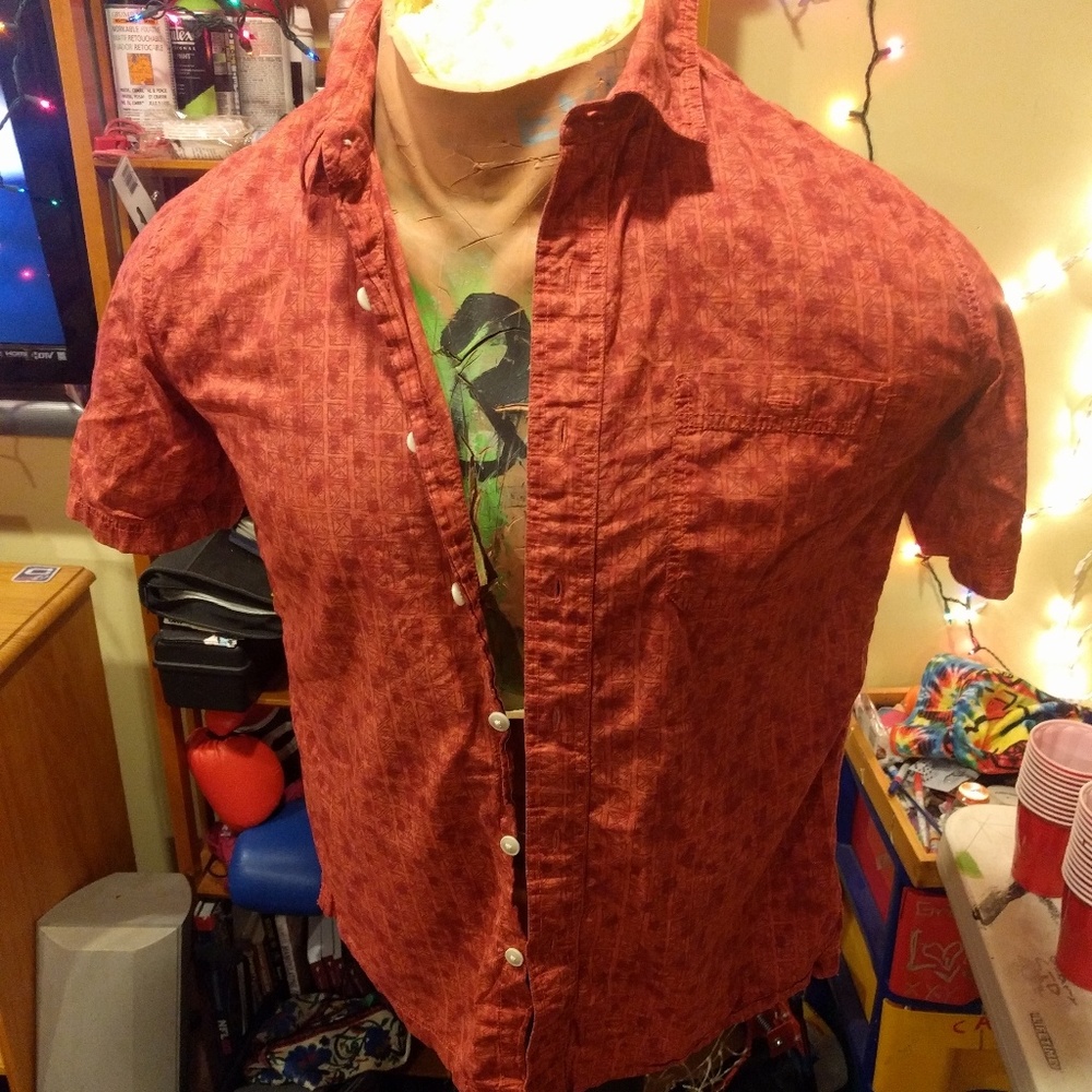Croft & Barrow red buttom up vacation tee